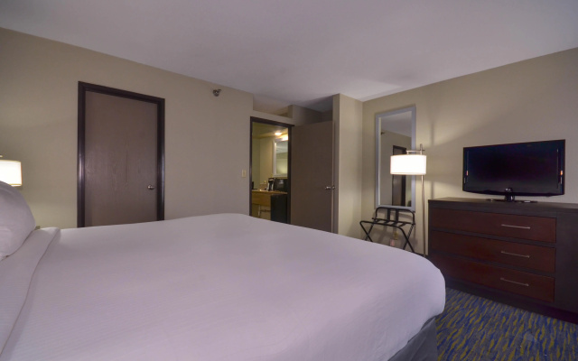photo 4 of Holiday Inn Express Fayetteville- Univ of AR Area by IHG