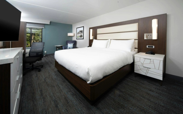 photo 3 of Four Points by Sheraton Fayetteville Fort Bragg