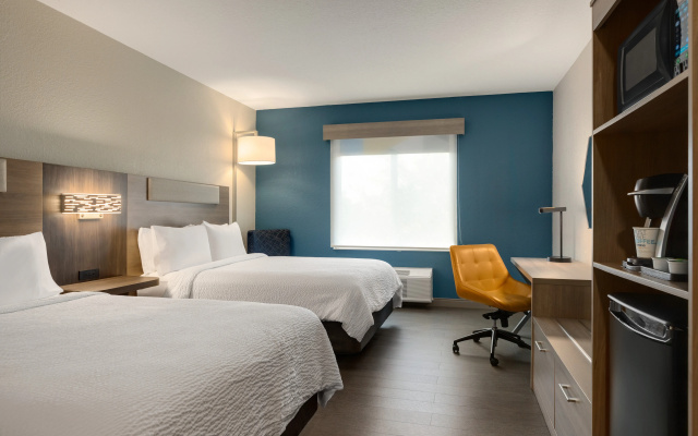 photo 4 of Holiday Inn Express & Suites Fort Lauderdale Airport South by IHG