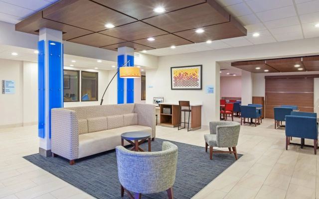 photo 2 of Holiday Inn Express & Suites Houston - Memorial Park Area by IHG