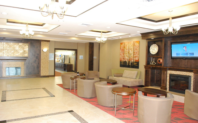 photo 2 of Holiday Inn Express & Suites Houston South near Pearland by IHG