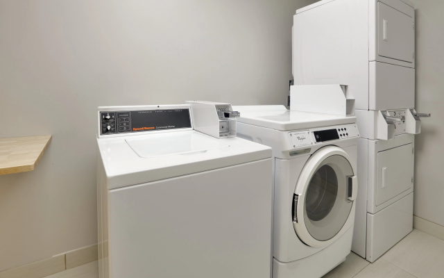 photo 5 of Holiday Inn Express & Suites Irving Conv Ctr - Las Colinas by IHG