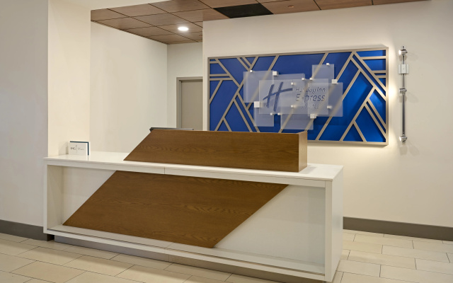 photo 3 of Holiday Inn Express & Suites Kendall East Miami, an IHG Hotel