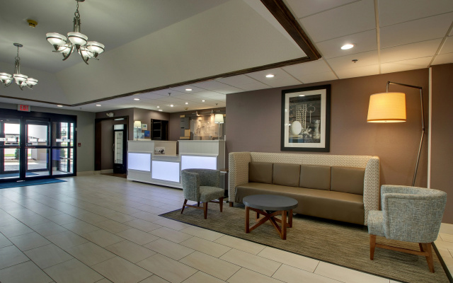 photo 2 of Holiday Inn Express & Suites Lebanon by IHG