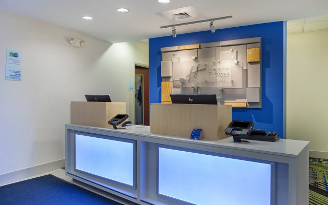 photo 5 of Holiday Inn Express & Suites Lebanon-Nashville Area by IHG