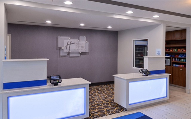photo 2 of Holiday Inn Express & Suites Lexington Midtown - I-75 by IHG