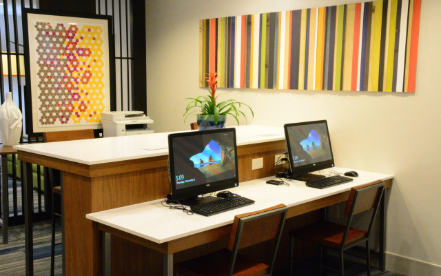 photo 3 of Holiday Inn Express & Suites Lexington Park-California by IHG