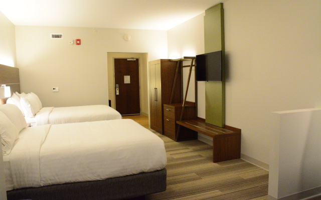 photo 4 of Holiday Inn Express & Suites Lexington Park-California by IHG