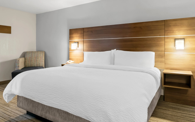 photo 5 of Holiday Inn Express & Suites Marion by IHG