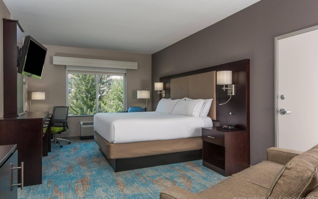photo 2 of Holiday Inn Express & Suites Norwood-Boston Area by IHG