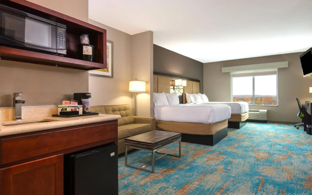 photo 4 of Holiday Inn Express & Suites Norwood-Boston Area by IHG