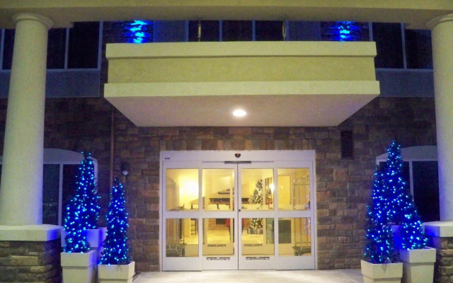 photo 2 of Holiday Inn Express & Suites Omaha I-80 by IHG