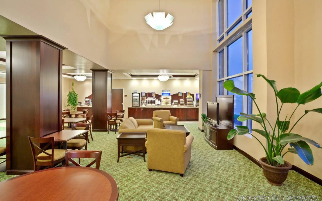 photo 2 of Holiday Inn Express & Suites Ontario by IHG