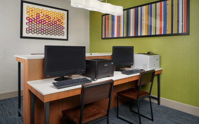 photo 3 of Holiday Inn Express & Suites Oxford by IHG
