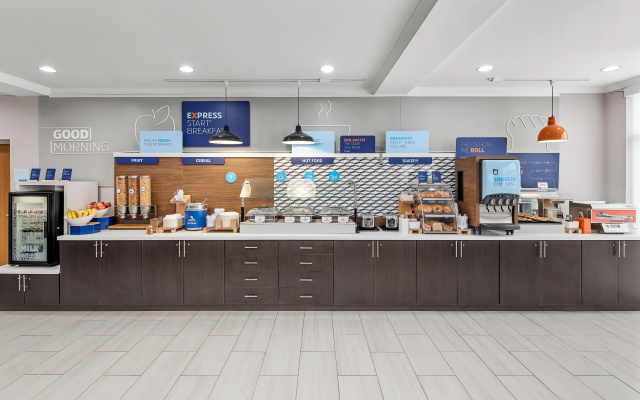 photo 2 of Holiday Inn Express & Suites Palm Bay, an IHG Hotel