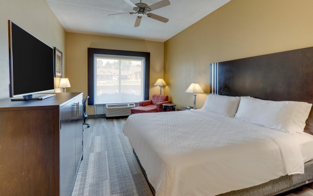 photo 3 of Holiday Inn Express & Suites Richmond by IHG
