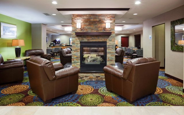 photo 2 of Holiday Inn Express & Suites Rochester – Mayo Clinic Area by IHG