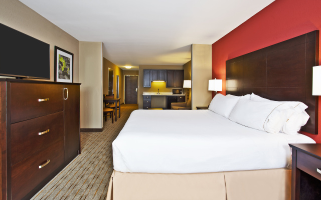 photo 4 of Holiday Inn Express & Suites Springfield - Dayton Area by IHG