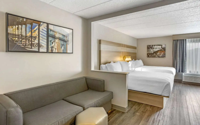 photo 3 of Holiday Inn Express