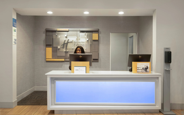 photo 2 of Holiday Inn Express & Suites Acworth - Kennesaw Northwest by IHG