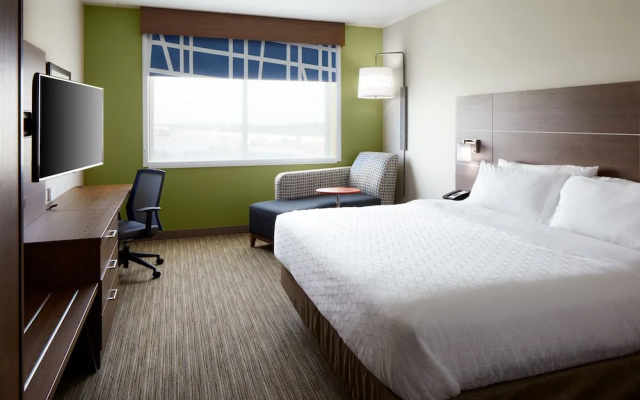 photo 5 of Holiday Inn Express & Suites Cincinnati North - Liberty Way