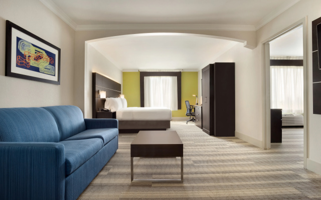 photo 2 of Holiday Inn Express & Suites Allen Park