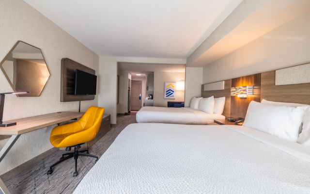 photo 5 of Holiday Inn Express and Suites Kansas City Airport by IHG