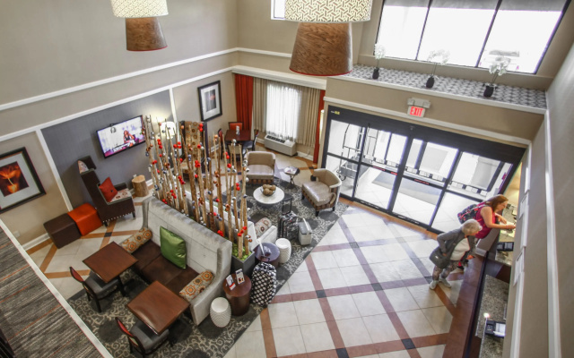 photo 2 of Holiday Inn Express And Suites Atlanta Emory