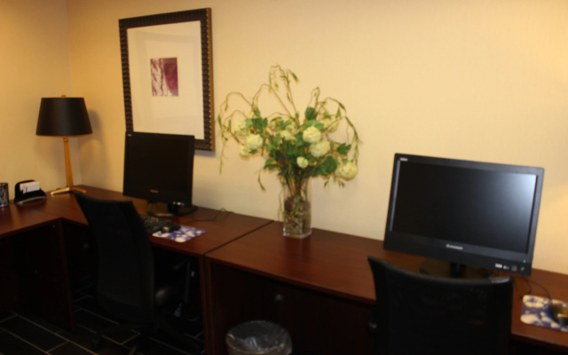 photo 5 of Holiday Inn Express And Suites Atlanta Emory