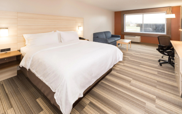photo 5 of Holiday Inn Express & Suites Auburn by IHG