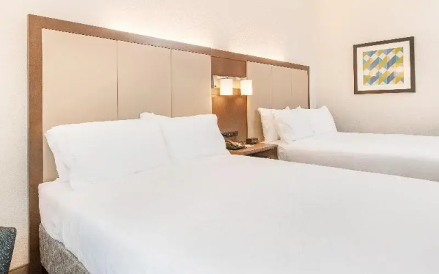 photo 2 of Holiday Inn Express ColumbiaI26 Harbison Blvd