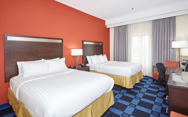 photo 4 of Holiday Inn Express Hotel & Suites Columbia Univ Area-Hwy 63 by IHG