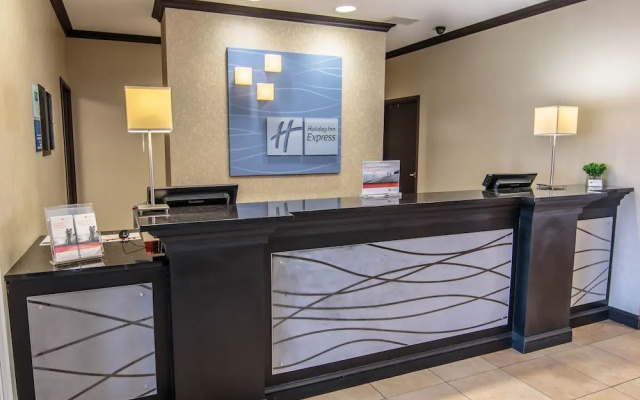 photo 2 of Holiday Inn Express Amp Suites Farmington