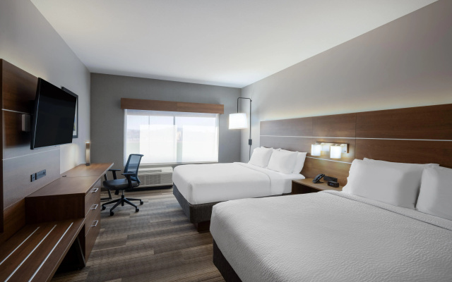 photo 2 of Holiday Inn Express & Suites Gilbert Mesa Gateway Airport by IHG