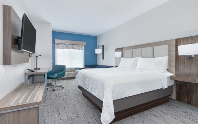 photo 4 of Holiday Inn Express & Suites Granbury by IHG