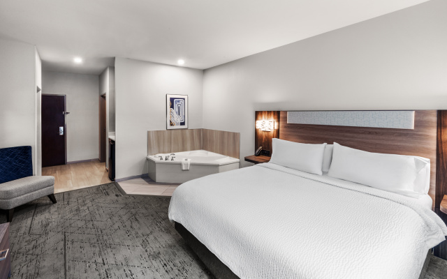 photo 4 of Holiday Inn Express and Suites Henderson by IHG