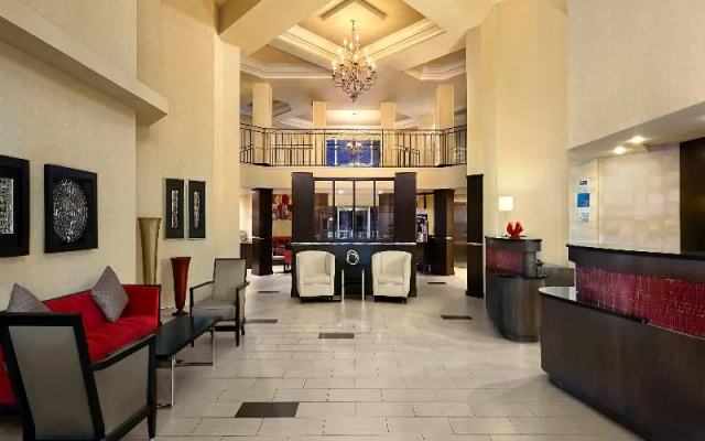 photo 2 of Holiday Inn Express and Suites Naples Downtown