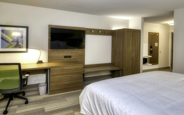 photo 4 of Holiday Inn Express & Suites Omaha Downtown - Old Market by IHG