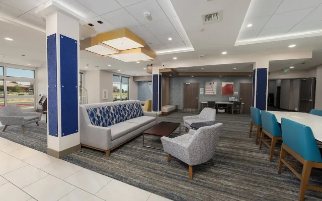 photo 2 of Holiday Inn Express & Suites Ridgecrest - China Lake by IHG