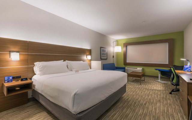 photo 5 of Holiday Inn Express and Suites San Marcos South by IHG