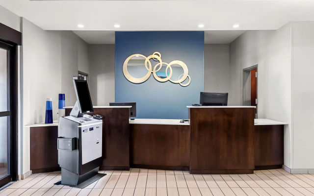 photo 4 of Best Western St. Louis Airport North Hotel & Suites