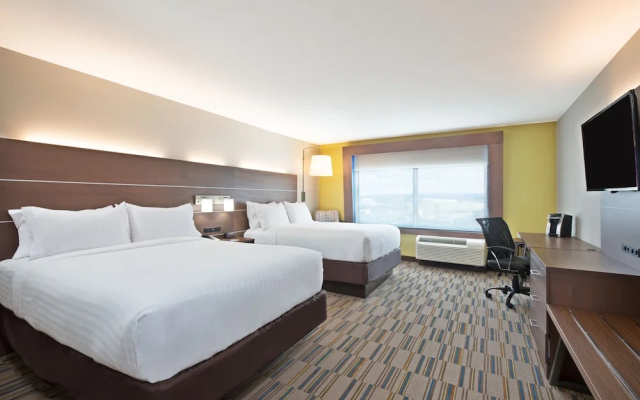photo 2 of Holiday Inn Express & Suites Uniontown
