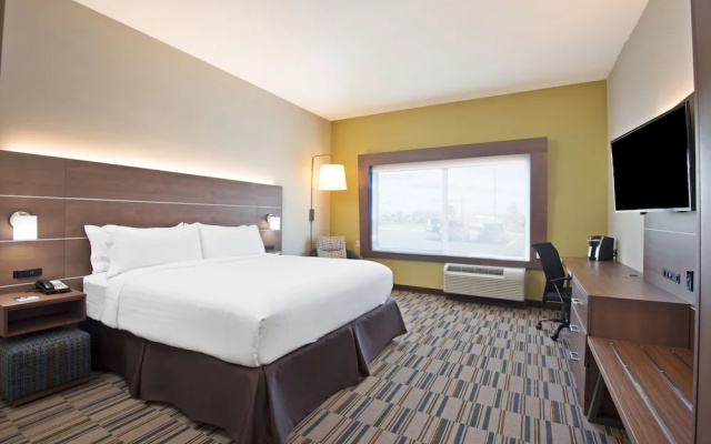 photo 3 of Holiday Inn Express & Suites Uniontown