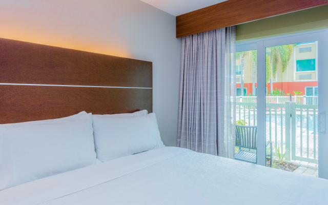 photo 4 of Holiday Inn Express & Suites Bradenton West by IHG
