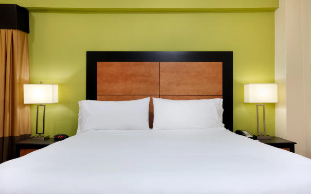 photo 4 of Holiday Inn Express  Atlanta Downtown