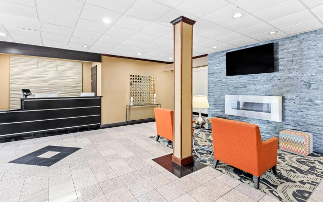 photo 2 of Best Western Gwinnett Center Hotel