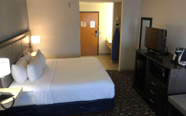 photo 3 of Holiday Inn Express Auburn