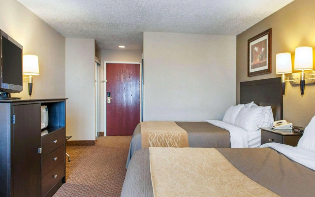 photo 4 of Comfort Inn Near Ouabache State Park