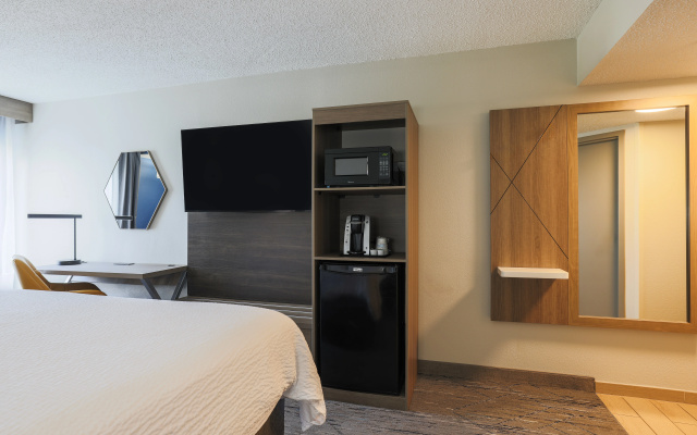 photo 4 of Holiday Inn Express Burlington by IHG