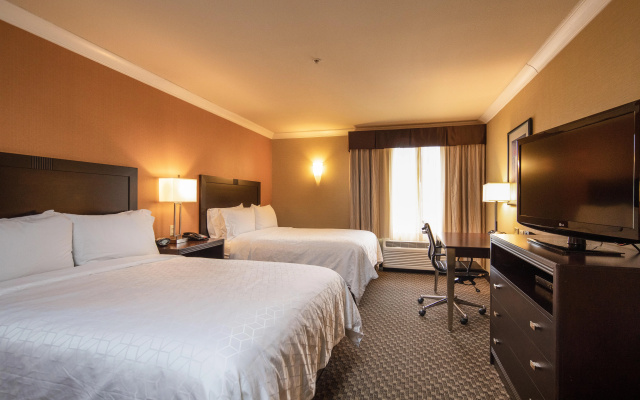 photo 3 of Holiday Inn Express Castro Valley - I-580 by IHG